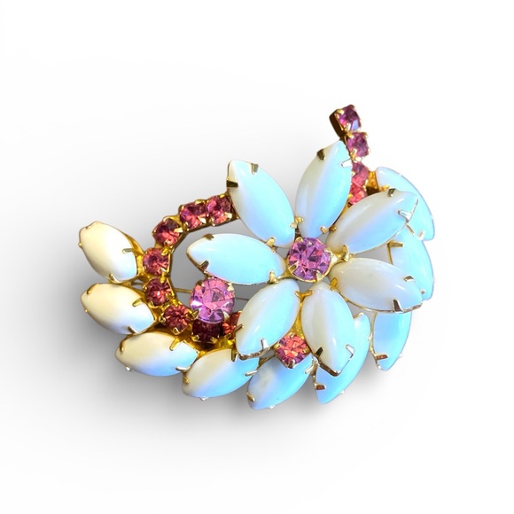 Vintage White Glass & Pink Rhinestone Floral Spray Brooch - Picture 5 of 5